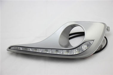 トヨタの高地居住者 DRL LED の昼間の連続したライト、車の台湾 LED の破片の drl ライト