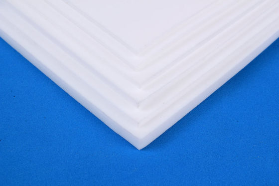 リサイクルされる白い PTFE のテフロン シート Fluoro の多 Tetra エチレン